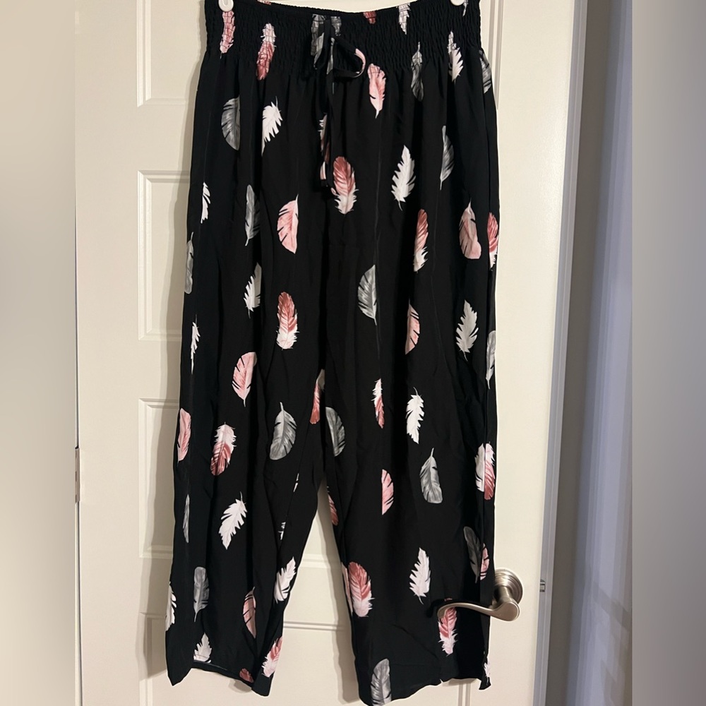 SHEIN Curve wide leg feather print pant